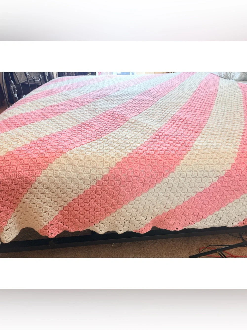 Vintage Pink/Cream Hand Crochet Afghan Quilt Bedspread ~ King/Queen - Picture 1 of 5